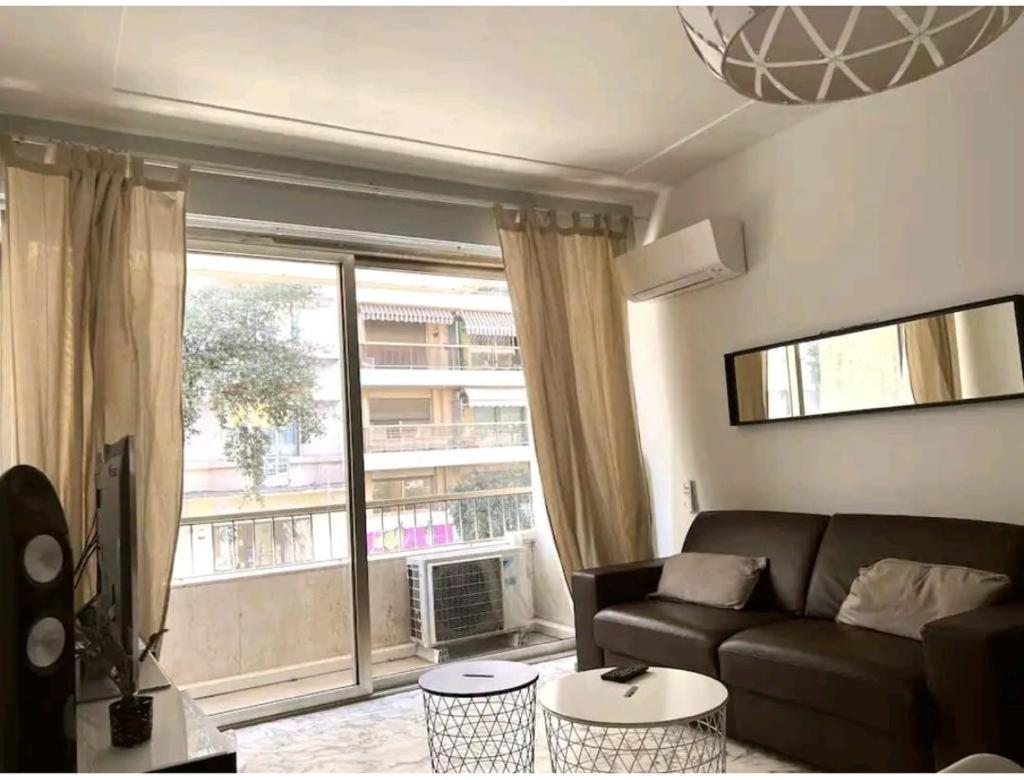 - Promenade Des Anglais - Climatise, 4 Pers Appartement Nice